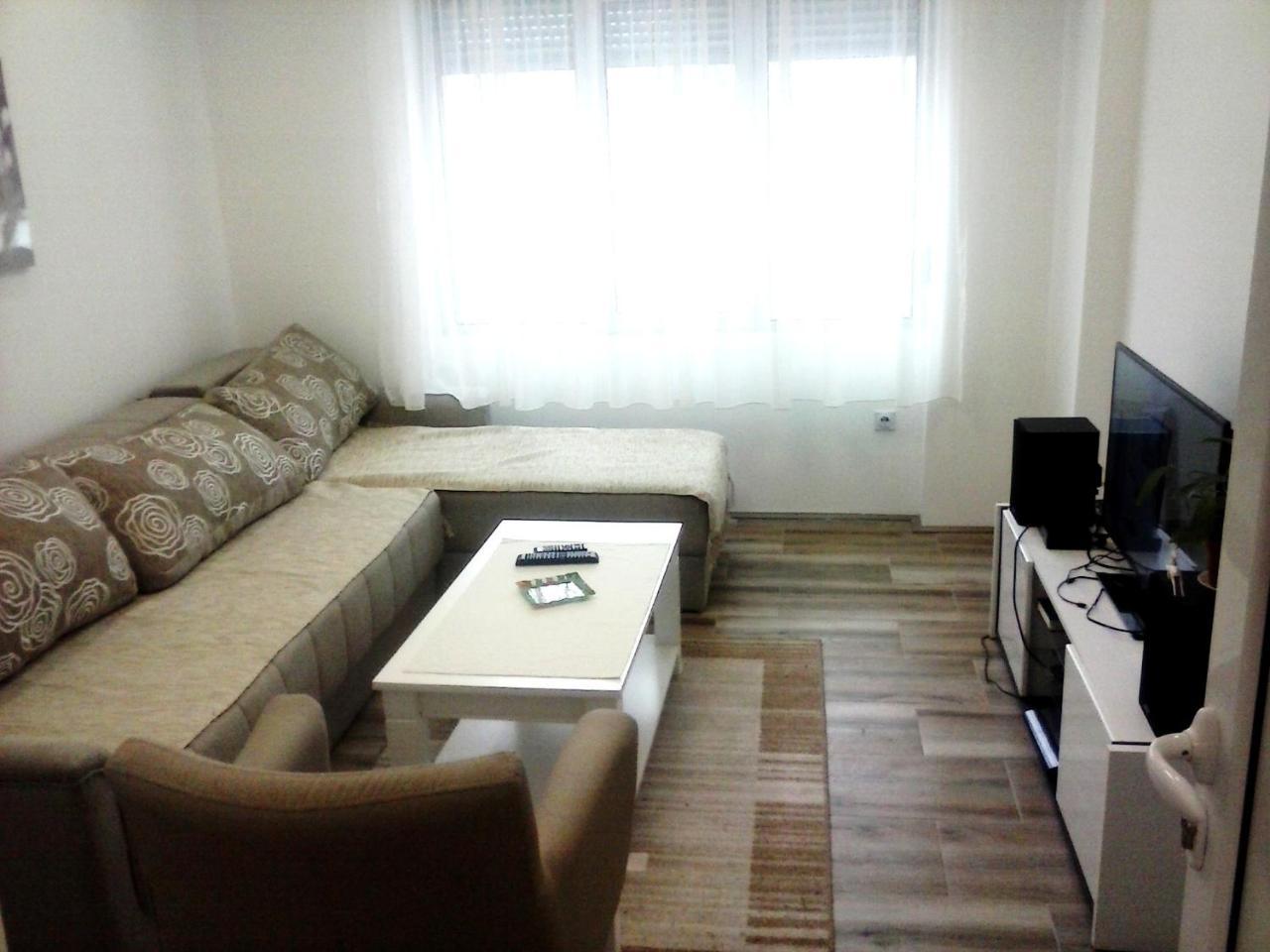Apartman Veljic Ni Exteriör bild