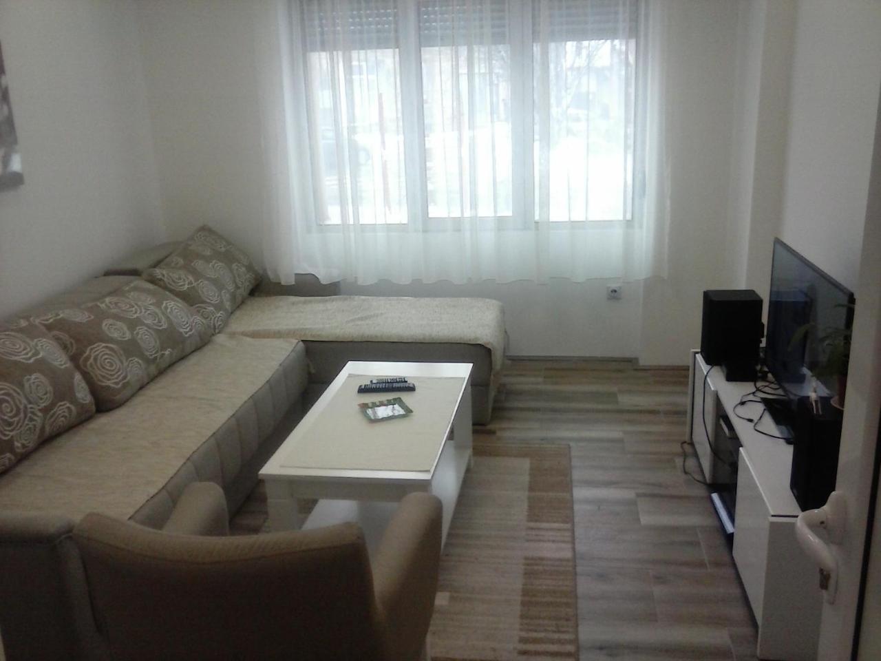 Apartman Veljic Ni Exteriör bild