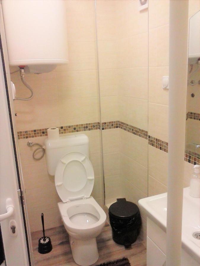 Apartman Veljic Ni Exteriör bild